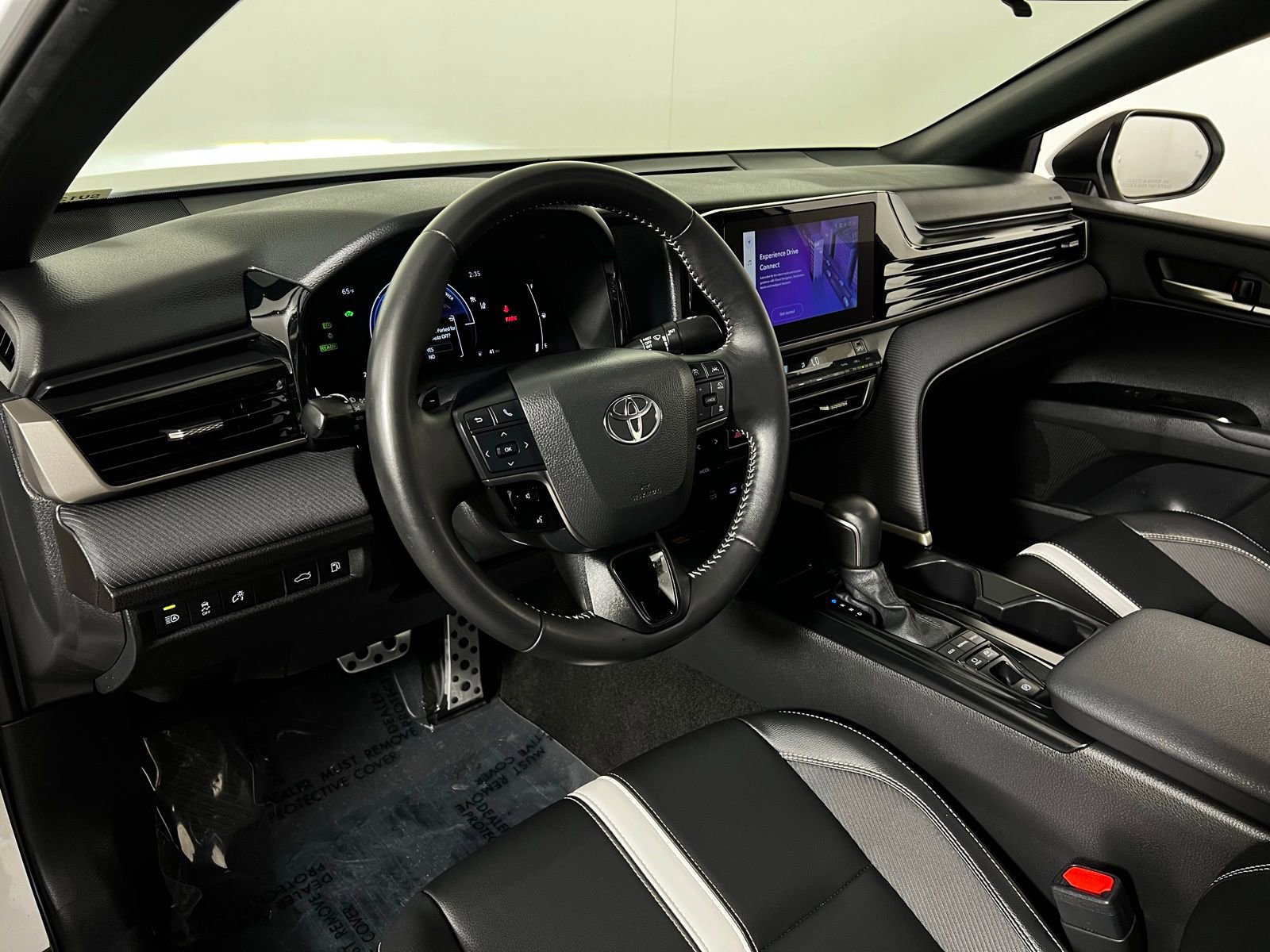 Certified 2025 Toyota Camry SE image 12