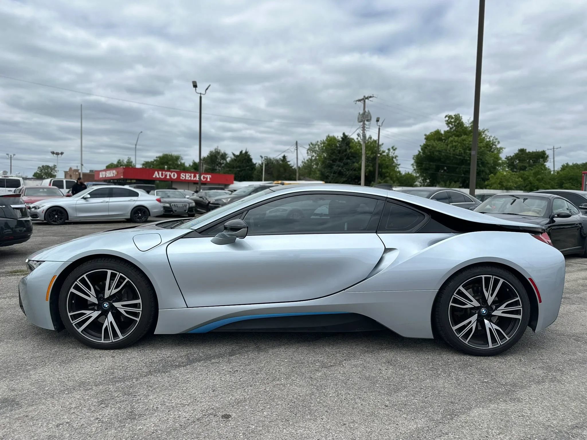 Used 2016 BMW i8 AWD/4WD image 10
