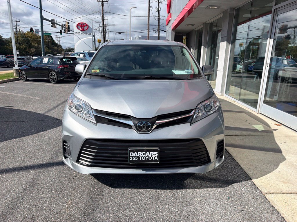 Used 2020 Toyota Sienna LE FWD image 2