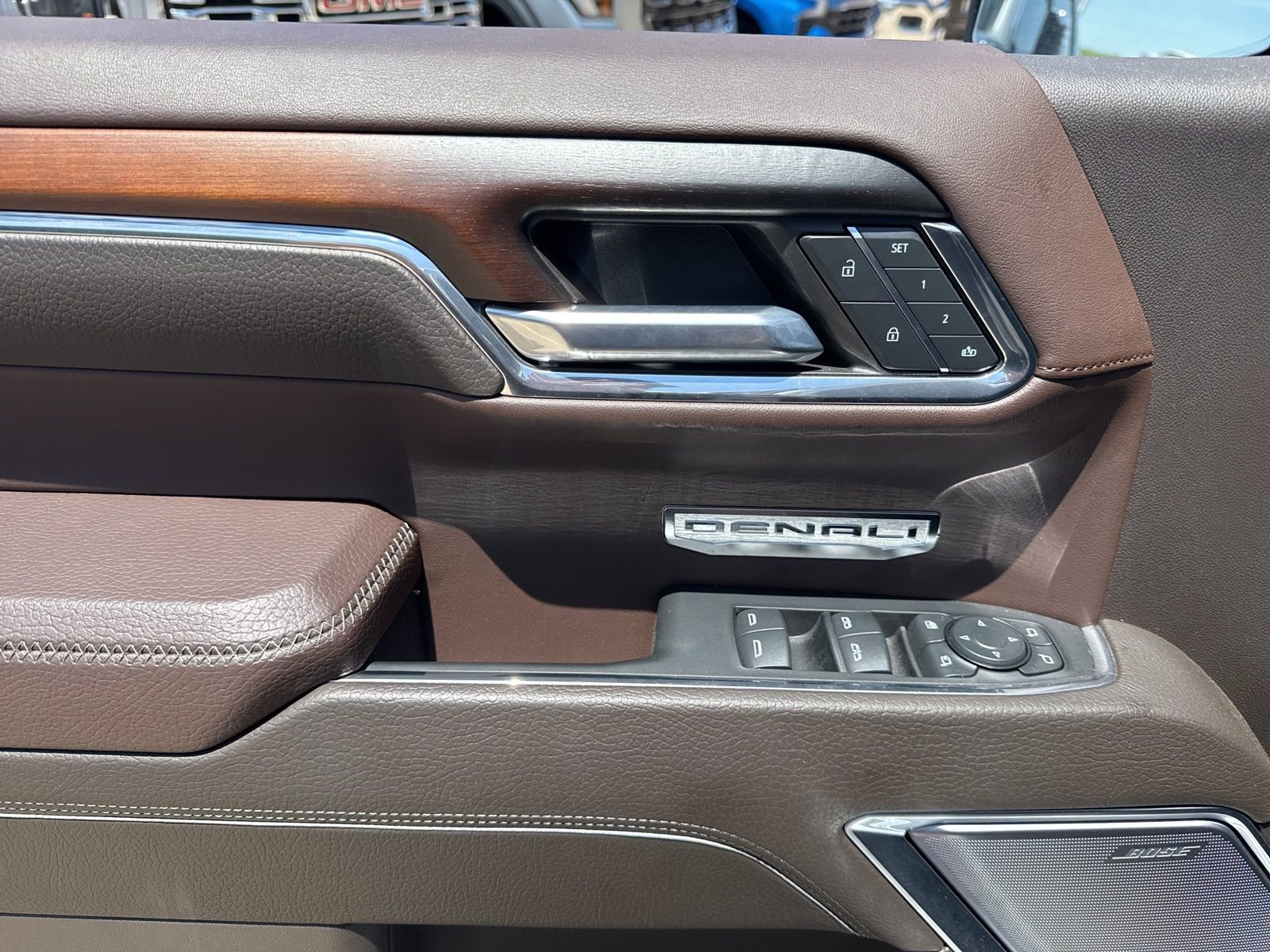 Used 2024 GMC Sierra 1500 Denali w/ Technology Package AWD/4WD image 15