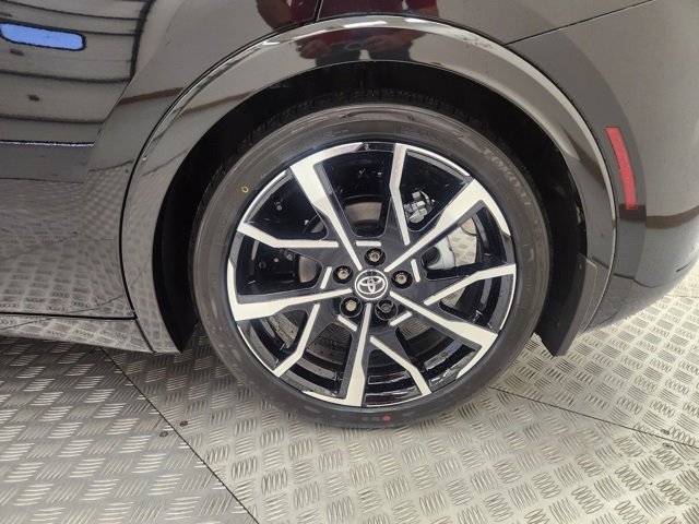 New 2026 Toyota Prius Plug-In Hybrid image 18