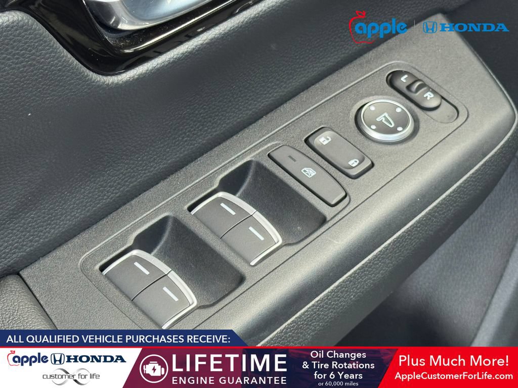 Used 2025 Honda CR-V EX-L image 9