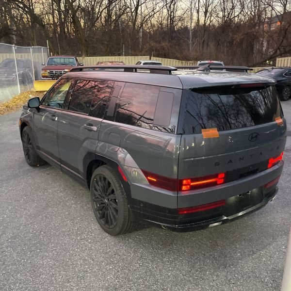 Used 2025 Hyundai Santa Fe Calligraphy image 4