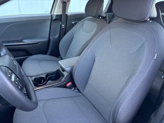 Used 2025 Kia K4 LXS image 24