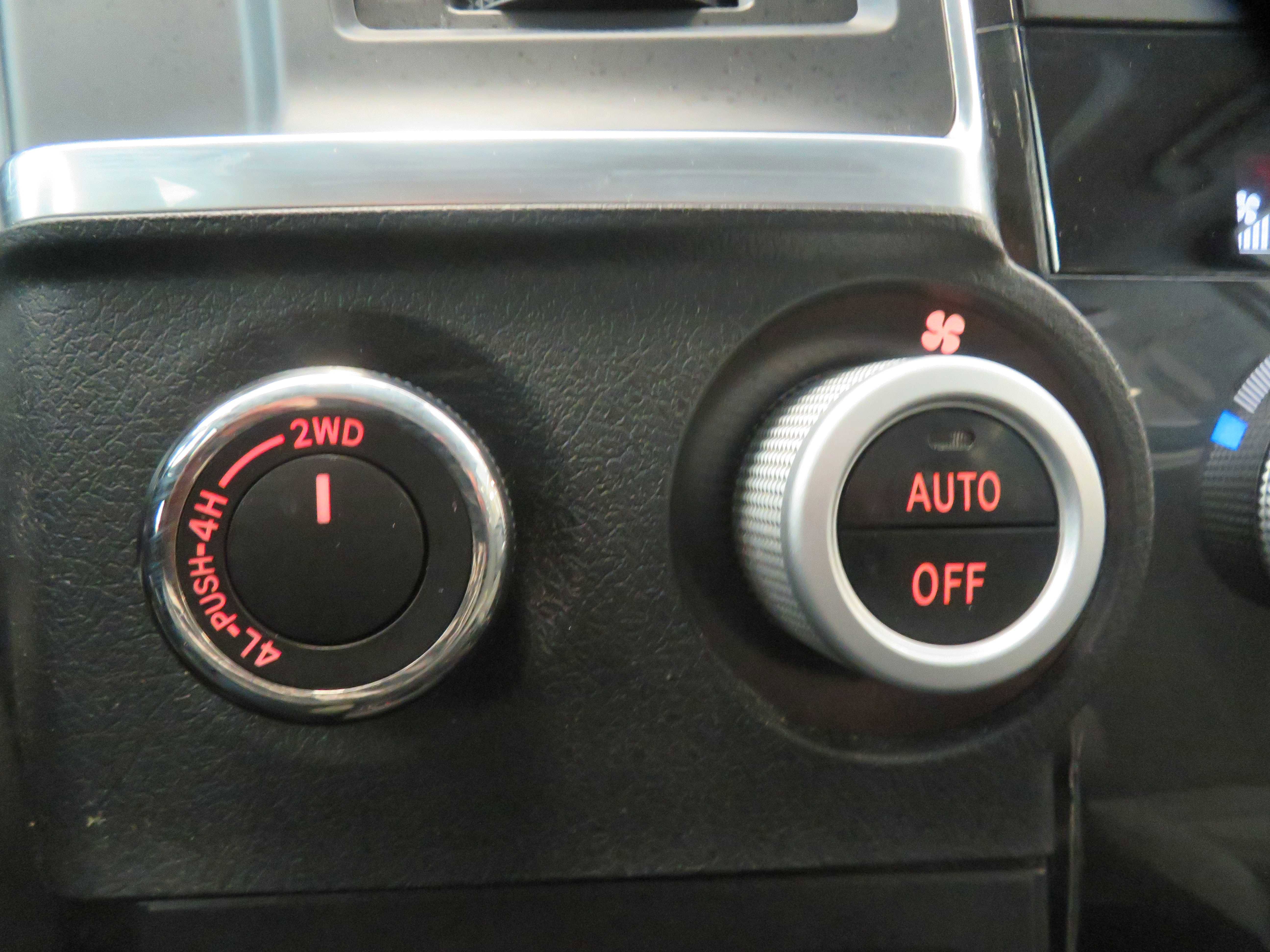 Used 2019 Toyota Sequoia SR5 AWD/4WD image 43