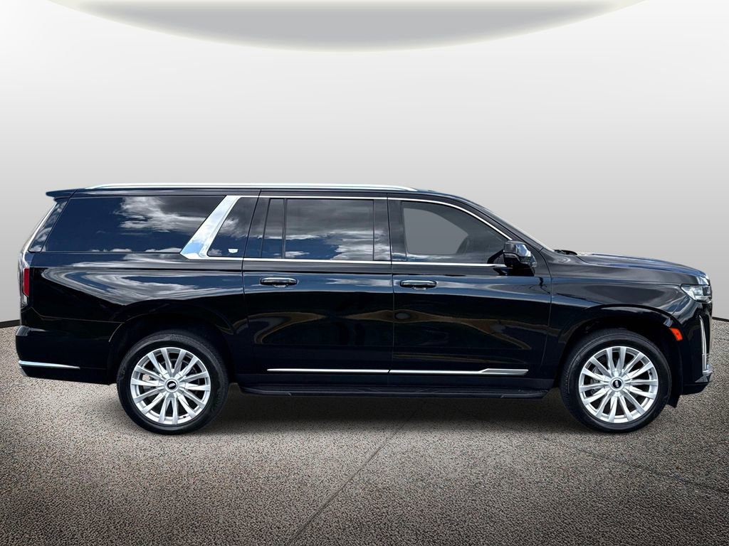 Used 2023 Cadillac Escalade ESV Luxury RWD image 4