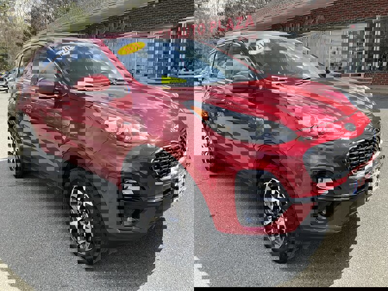 Used 2021 Kia Sportage LX image 3
