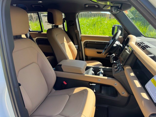 New 2026 Land Rover Defender 110 X-Dynamic SE AWD/4WD image 20