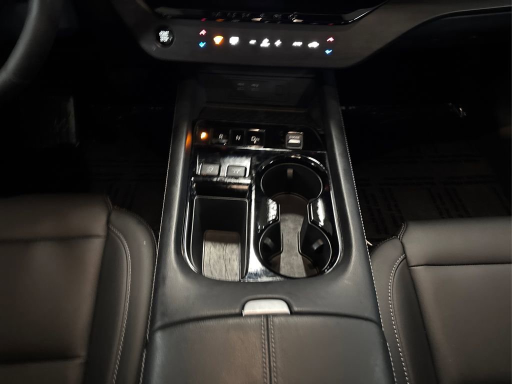 Certified 2025 Nissan Murano SV image 22