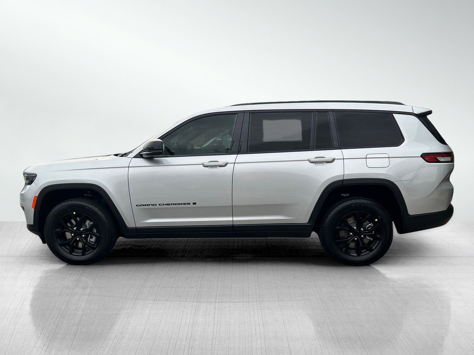 New 2025 Jeep Grand Cherokee L Altitude AWD/4WD image 3