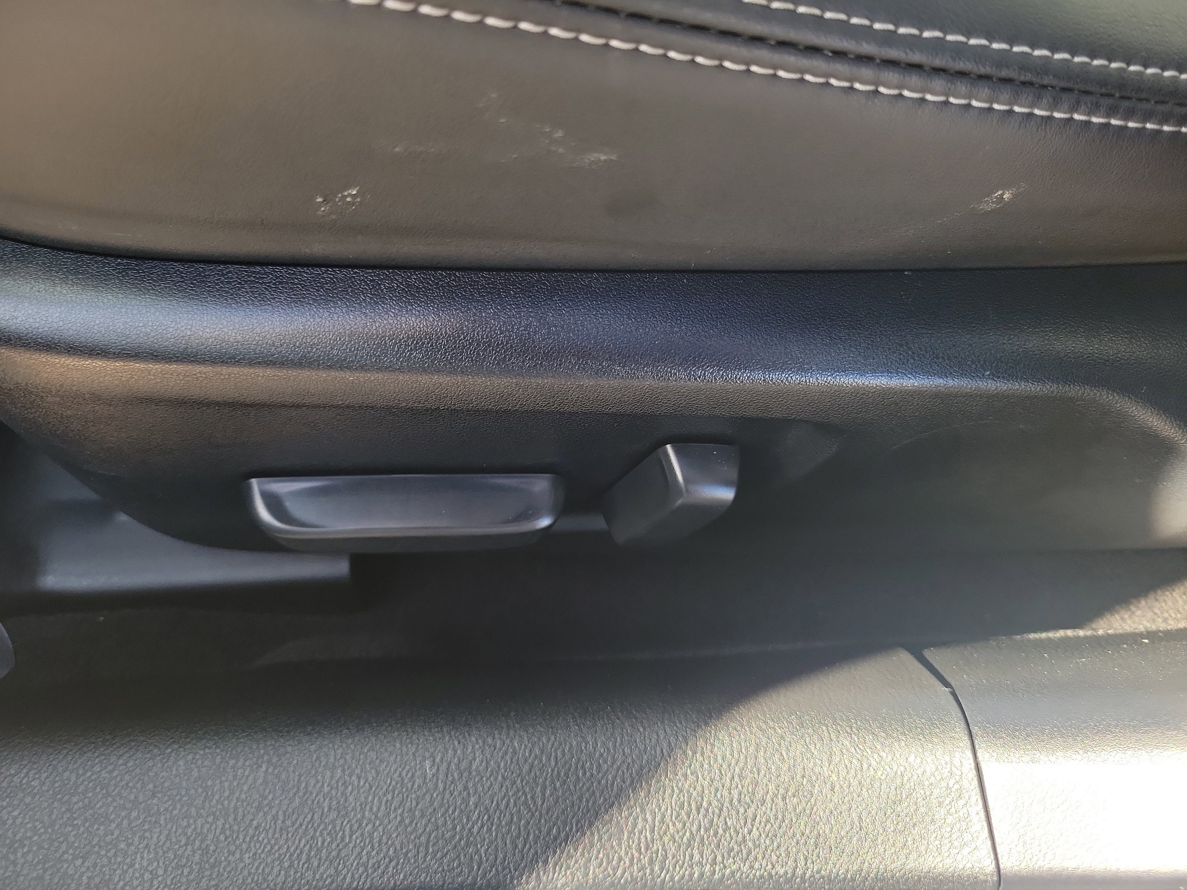 Used 2021 Lexus IS 300 w/ Comfort Package image 18