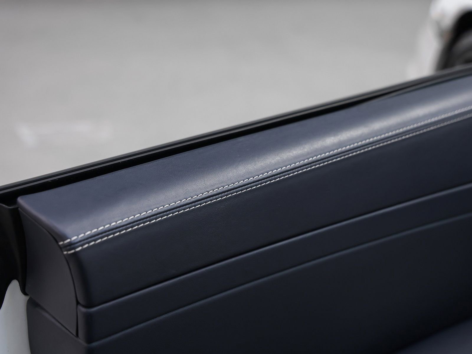 Used 2011 Porsche 911 Turbo S image 48