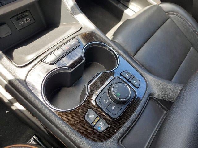 Used 2023 GMC Acadia AT4 w/ Technology Package AWD/4WD image 28