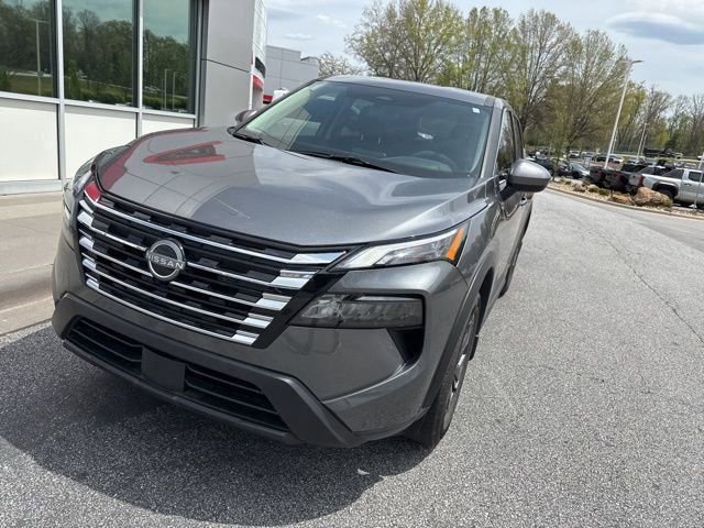 Used 2025 Nissan Rogue SV