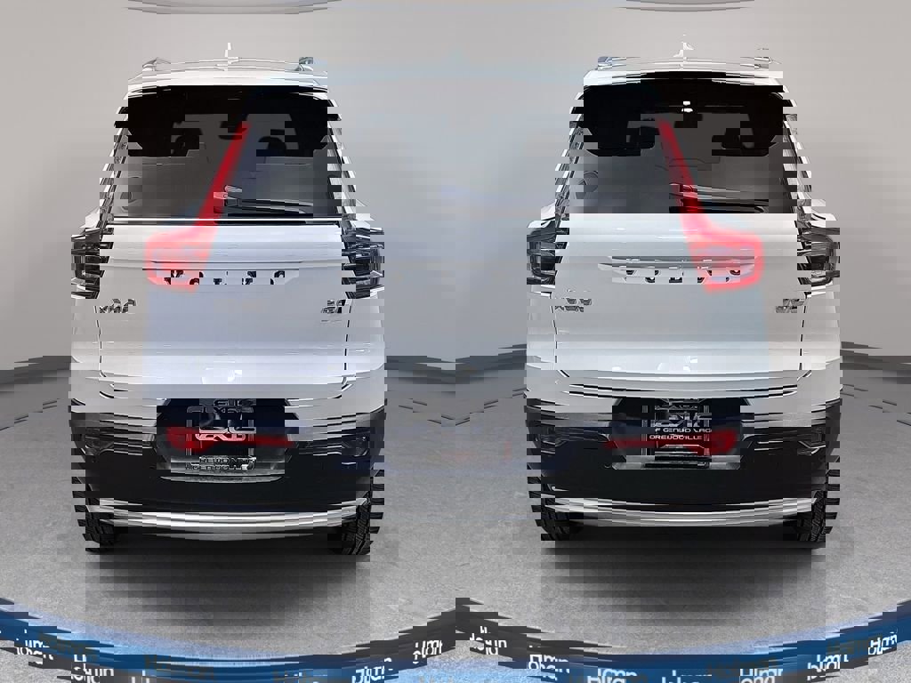 Used 2023 Volvo XC40 B5 Plus w/ Protection Package Premier image 7