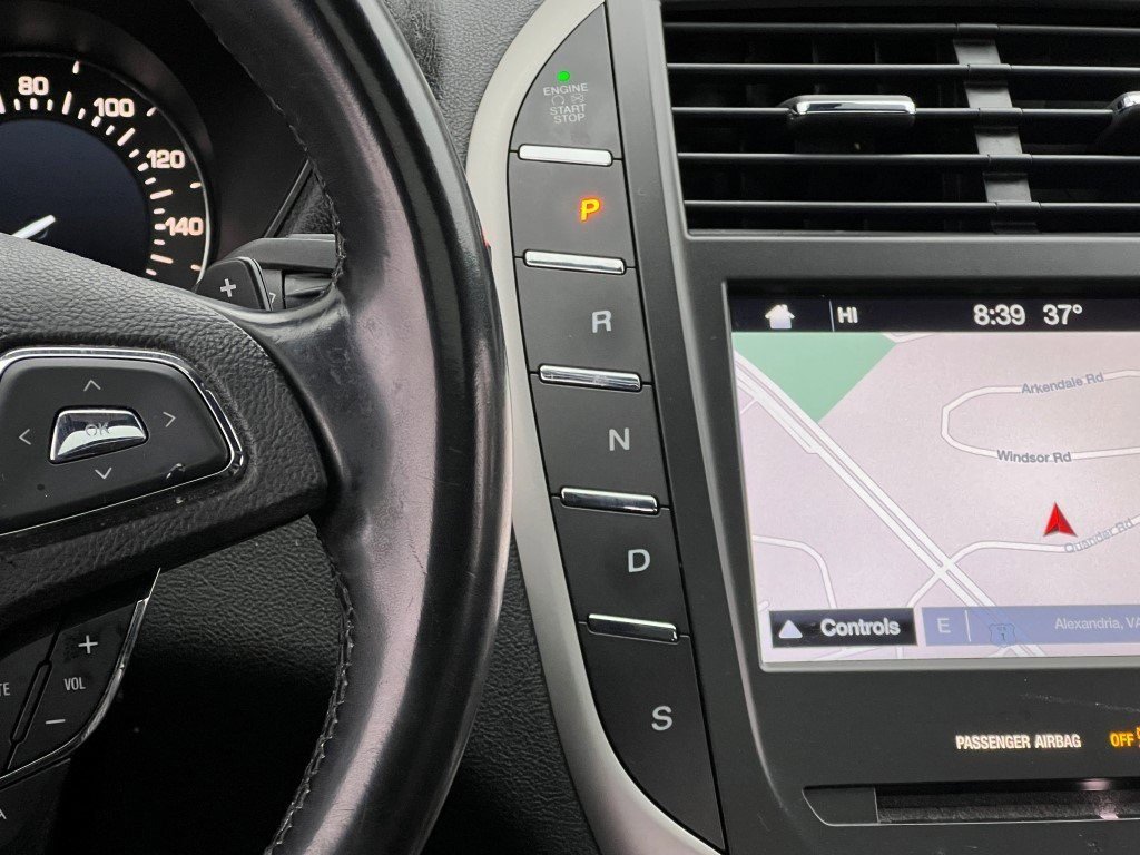 Used 2017 Lincoln MKC Reserve image 26