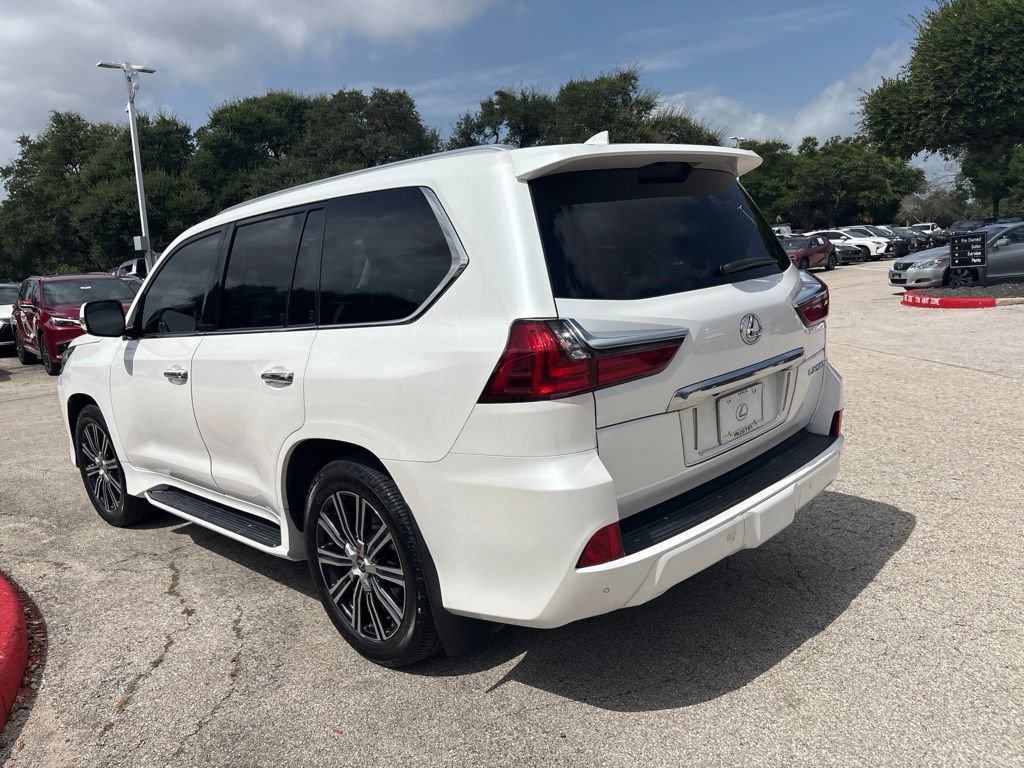 Used 2019 Lexus LX 570 4WD w/ Luxury Package image 3