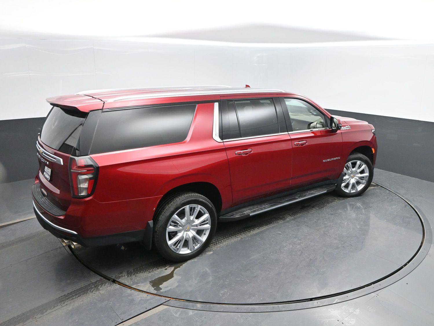 Used 2024 Chevrolet Suburban High Country image 44