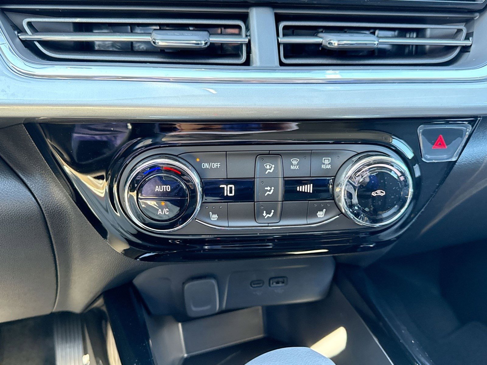 New 2026 Chevrolet Trax LT w/ Driver Confidence Package image 17