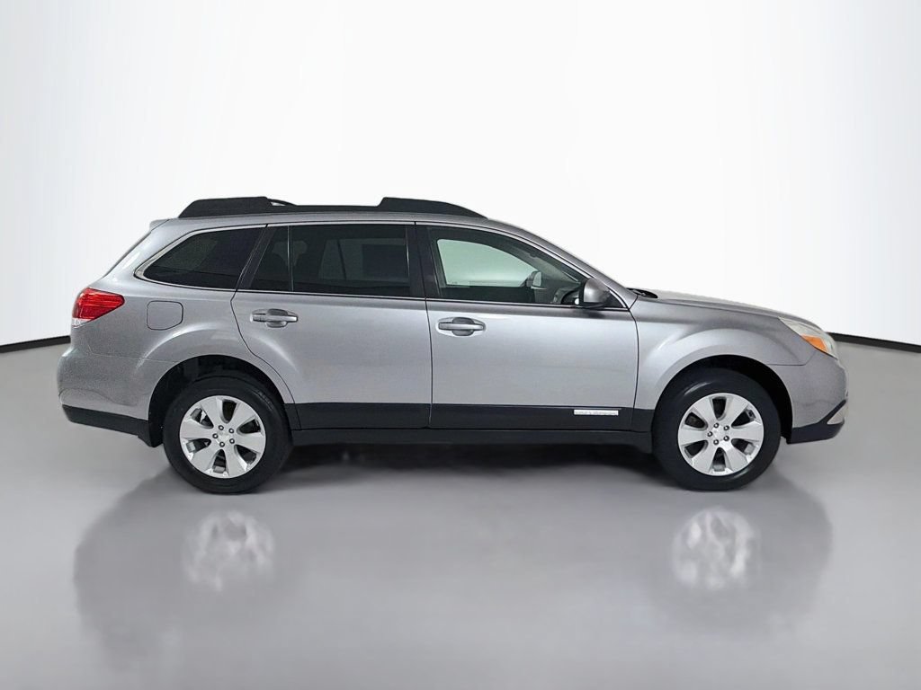 Used 2011 Subaru Outback 2.5i Premium w/ All-Weather Pkg AWD/4WD image 8