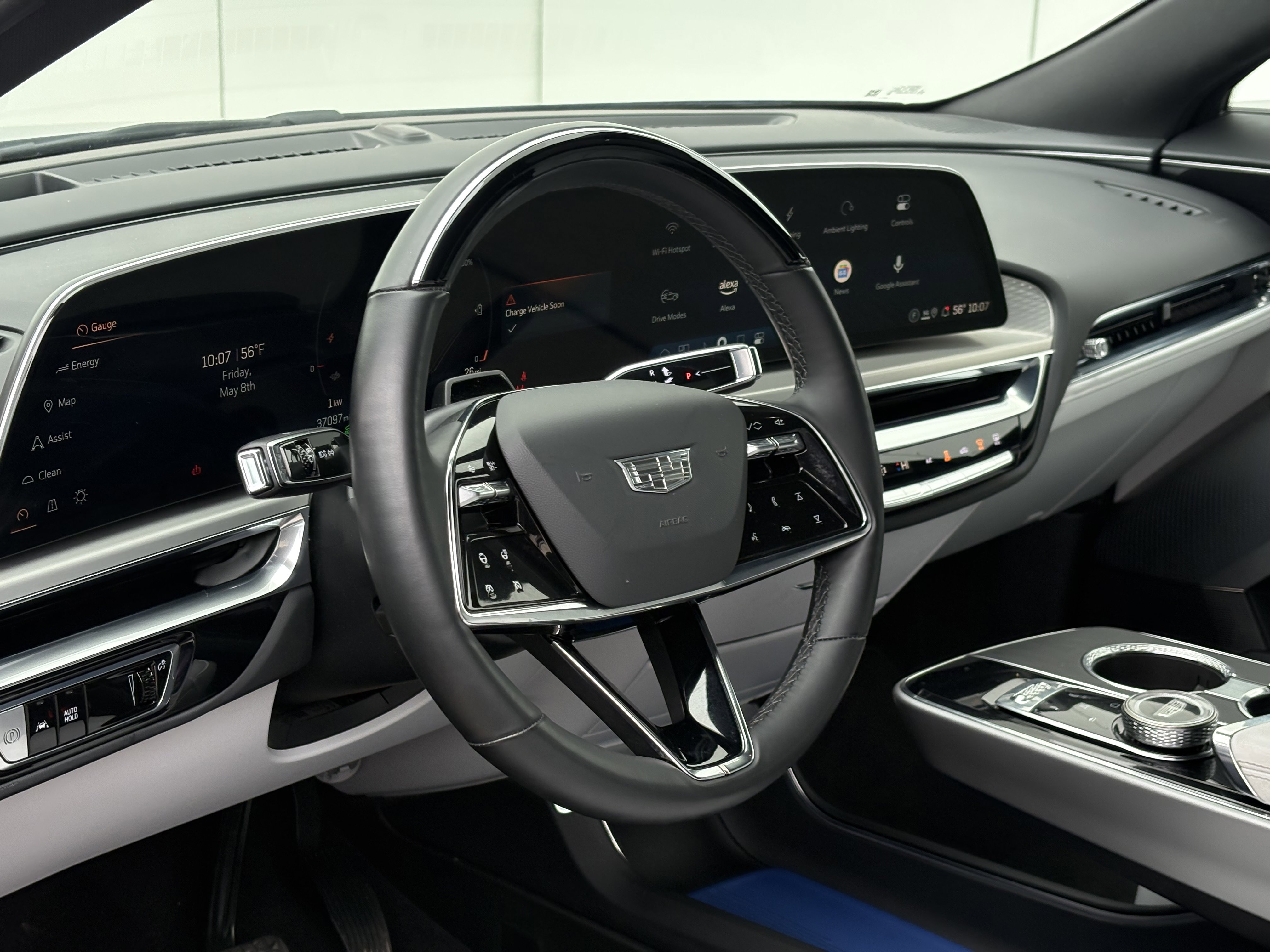Used 2024 Cadillac Lyriq Sport AWD/4WD image 16