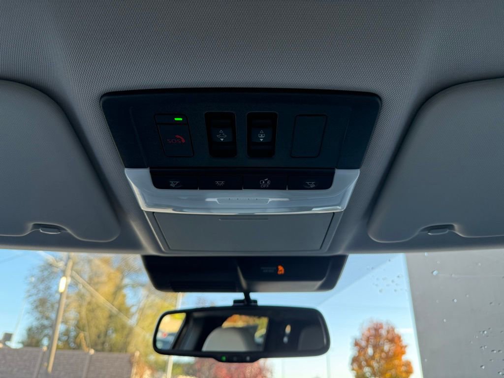 New 2025 Mitsubishi Outlander SEL image 18