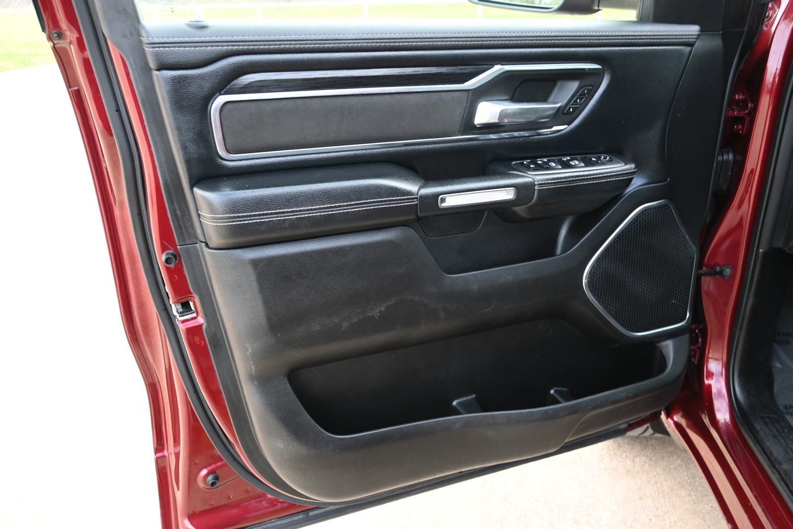 Used 2024 RAM 1500 Laramie image 7