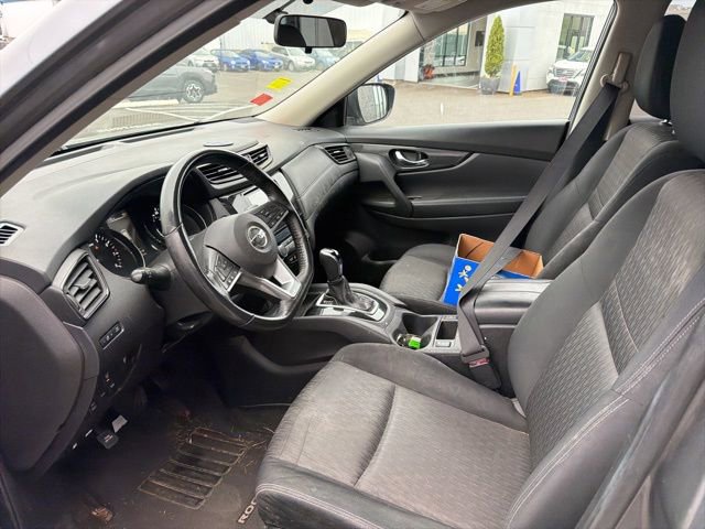 Used 2017 Nissan Rogue SV AWD/4WD image 4