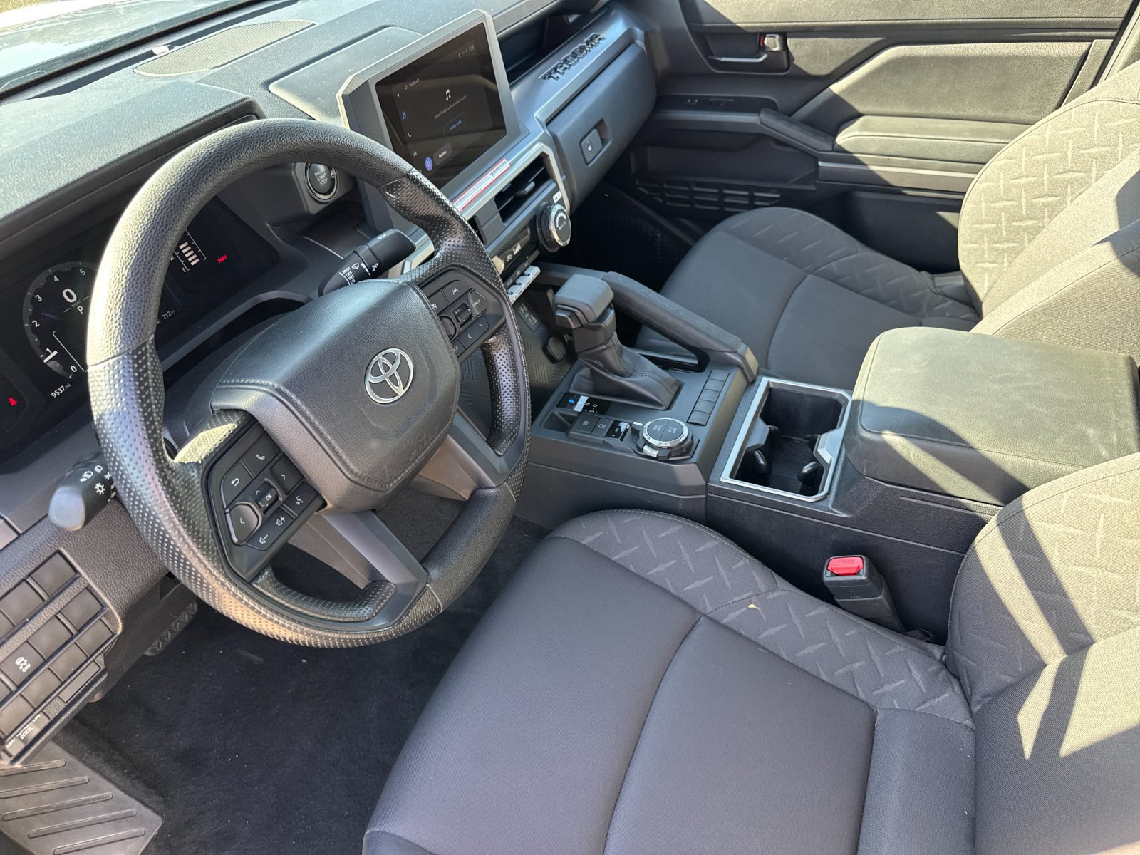 Used 2026 Toyota Tacoma SR5 AWD/4WD image 8