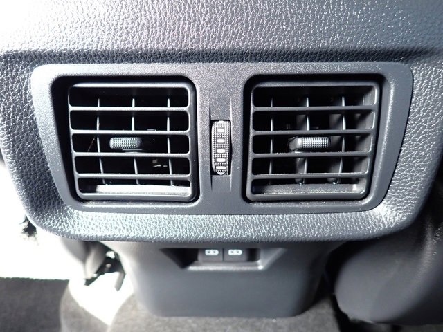 Certified 2024 Toyota Venza XLE image 19