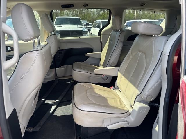 Used 2021 Chrysler Pacifica Limited w/ Premium & Safety Sphere Group AWD/4WD image 14