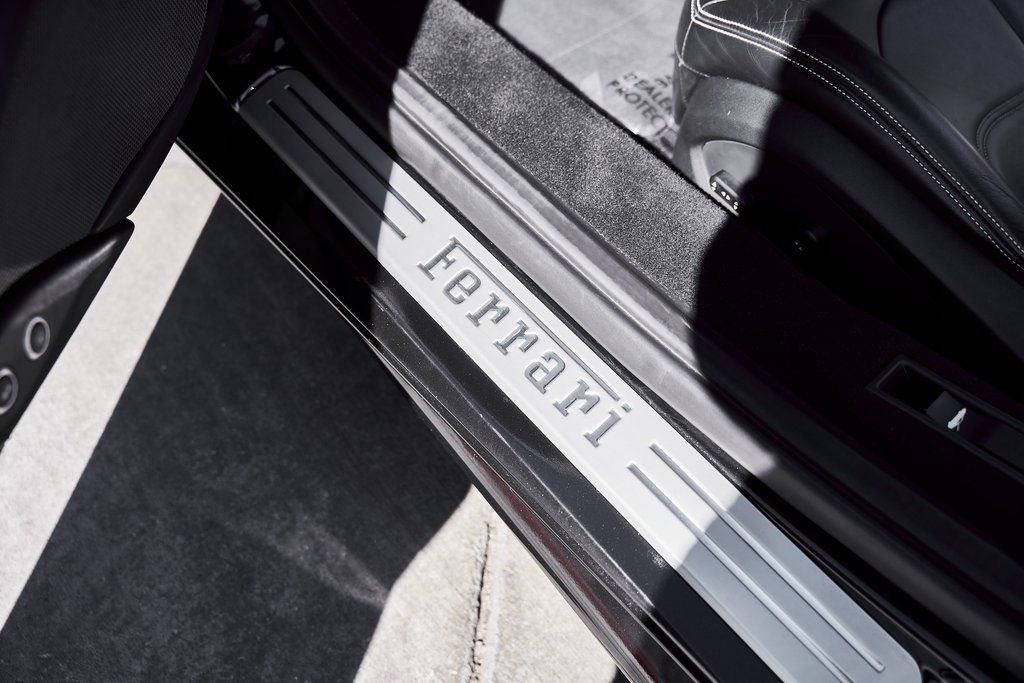 Used 2018 Ferrari 488 Spider image 39