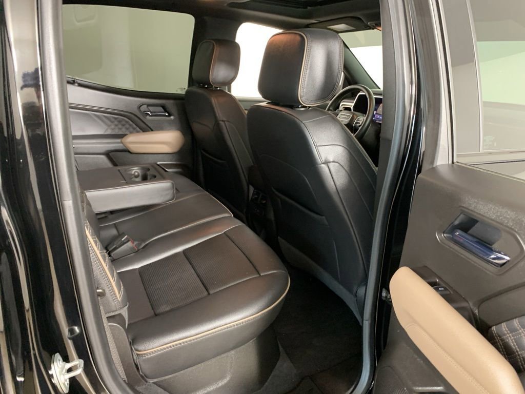 Used 2025 GMC Canyon Denali AWD/4WD image 37