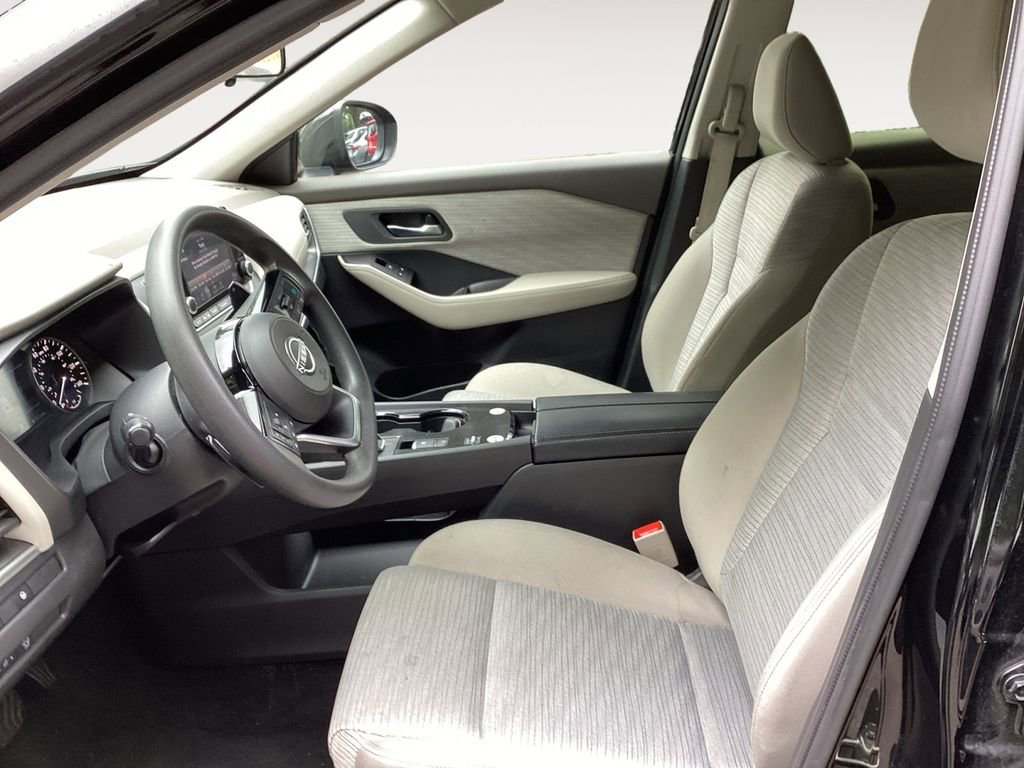Used 2023 Nissan Rogue SV image 9