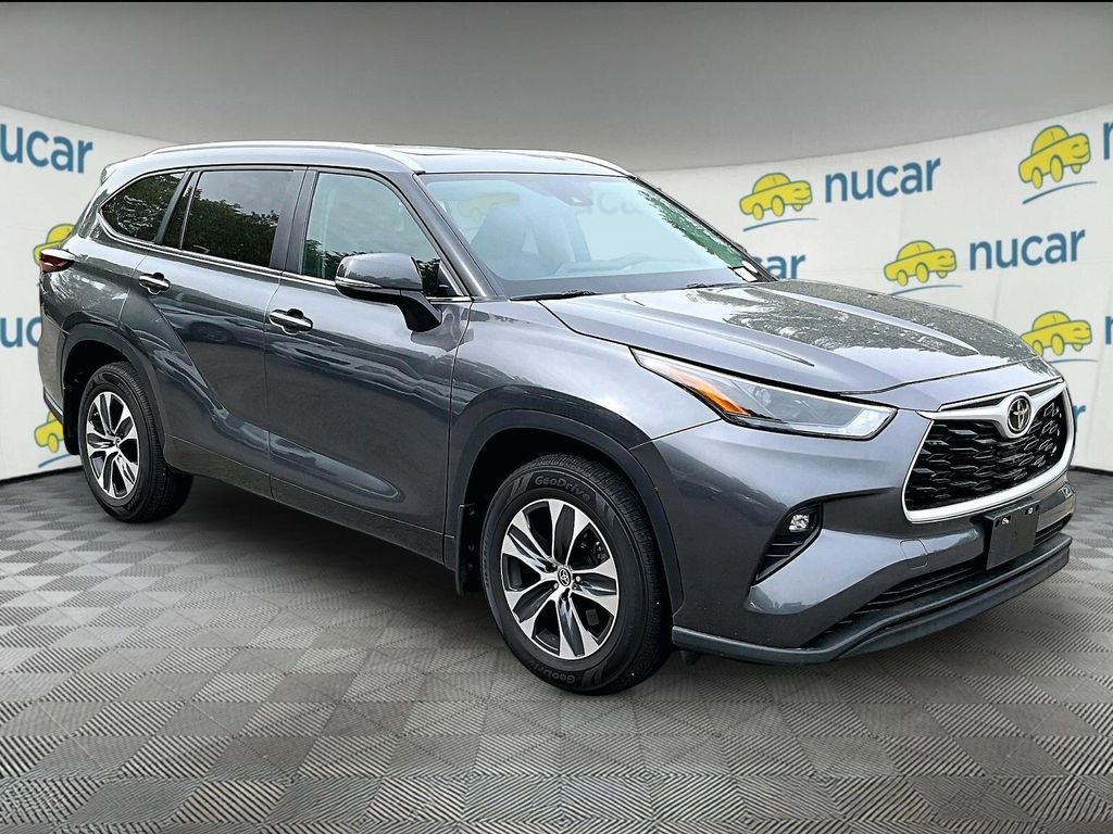 Used 2024 Toyota Highlander XLE