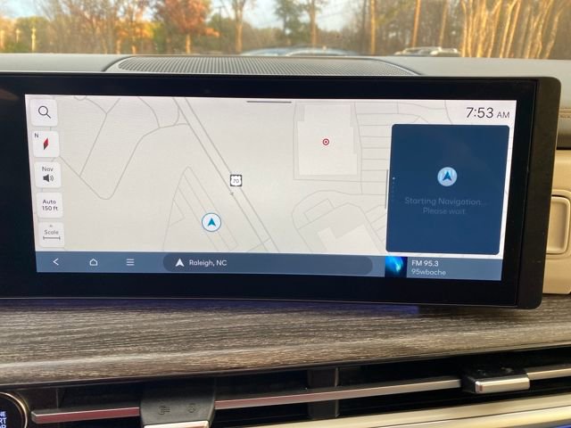 Used 2024 Hyundai Santa Fe Limited image 14