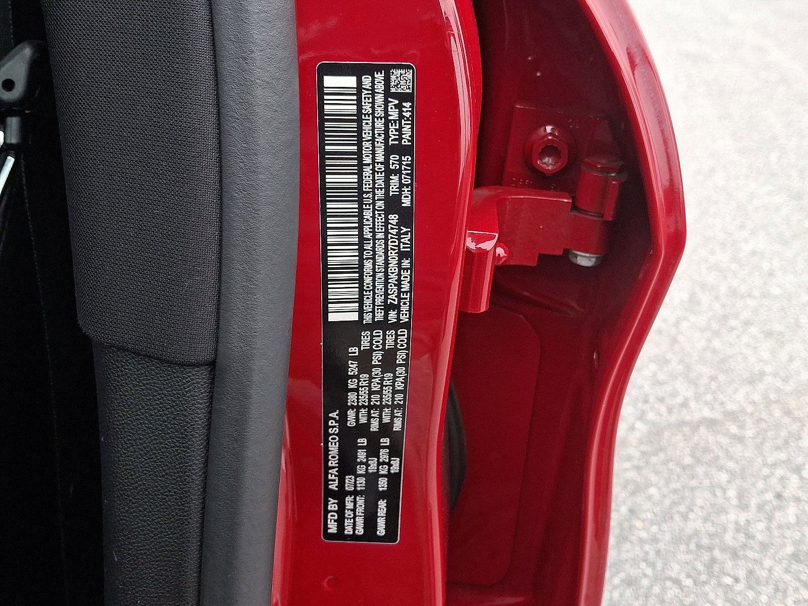 Used 2024 Alfa Romeo Stelvio Ti image 28