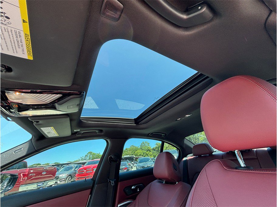 Used 2023 BMW 330i xDrive Sedan w/ M Sport Package image 41