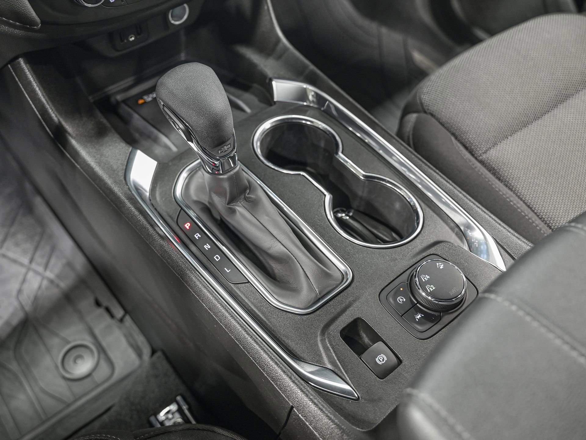 Used 2023 Chevrolet Traverse LT w/ LPO, Floor Liner Package image 23