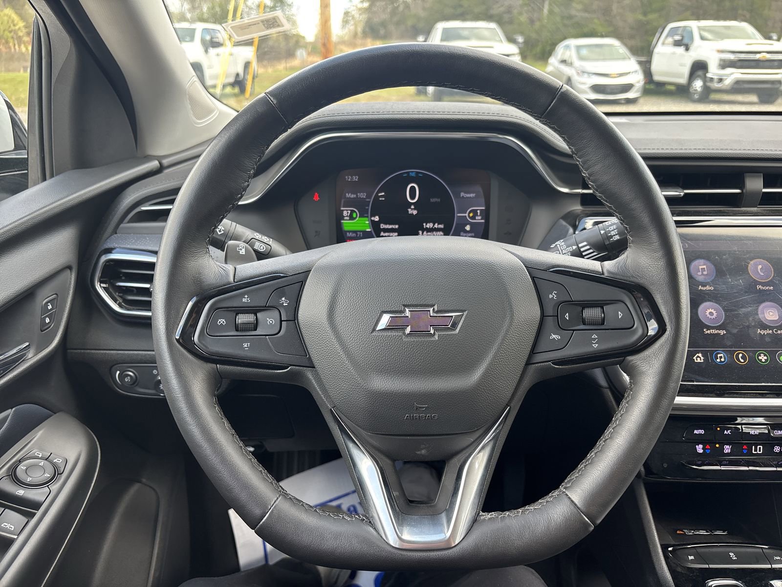 Used 2022 Chevrolet Bolt EUV Premier FWD image 17