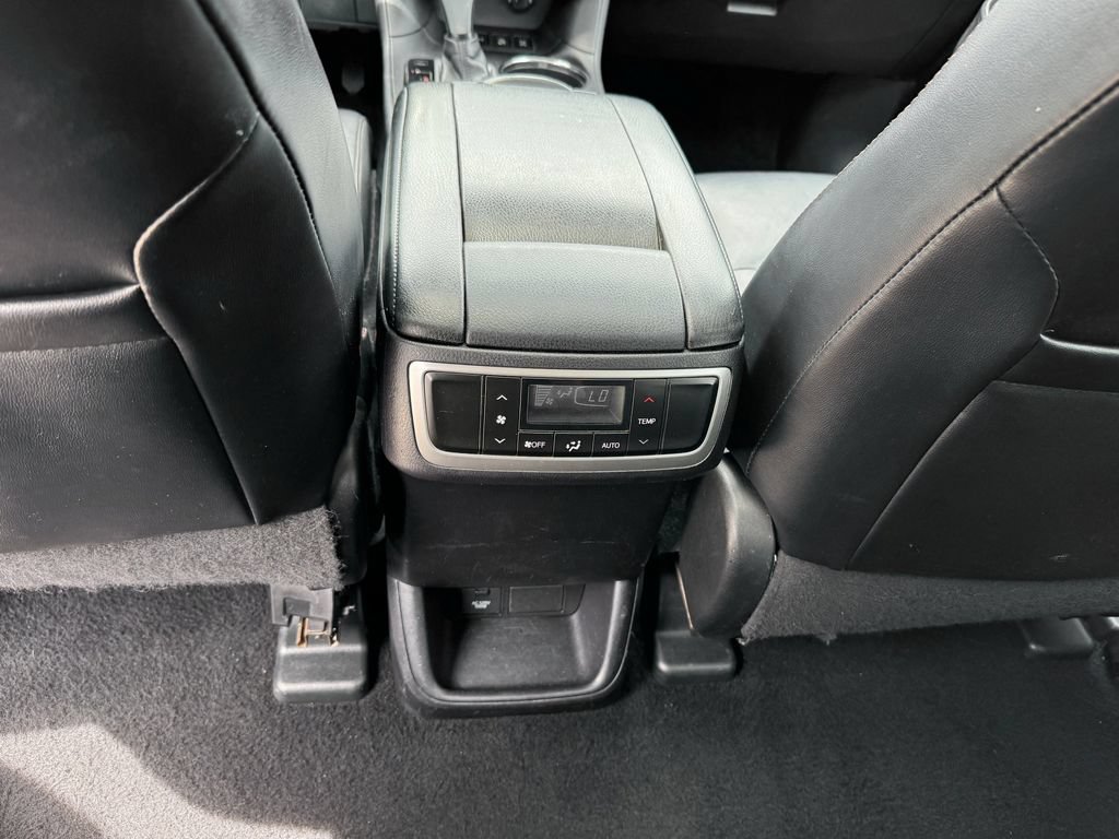 Used 2016 Toyota Highlander XLE AWD/4WD image 27