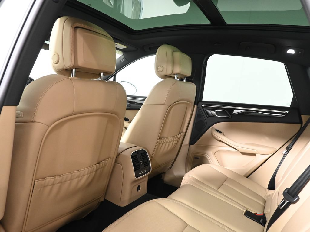 New 2026 Porsche Macan AWD/4WD image 36