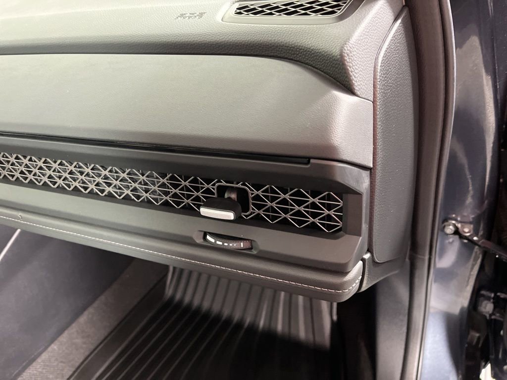 Used 2025 Honda Accord SE image 9