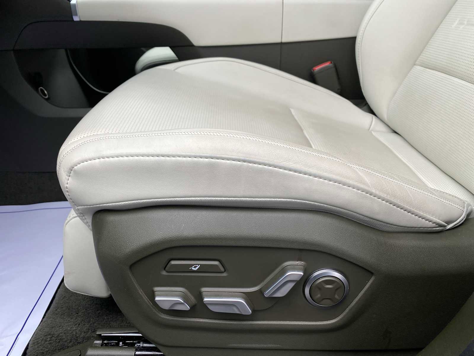 Certified 2025 Hyundai Santa Fe Calligraphy image 28