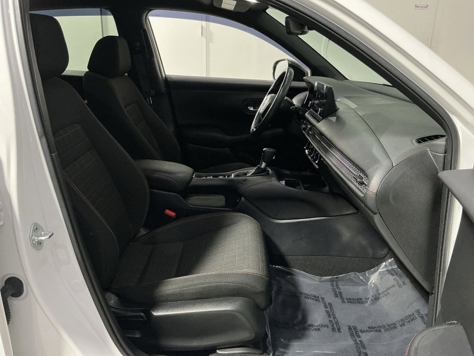 Used 2024 Honda HR-V Sport image 32