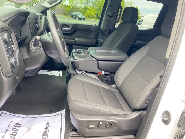 Certified 2024 Chevrolet Silverado 1500 Custom w/ Turbomax Blackout Package AWD/4WD image 15