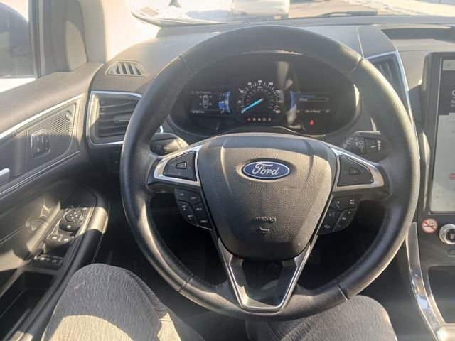Used 2024 Ford Edge Titanium image 32