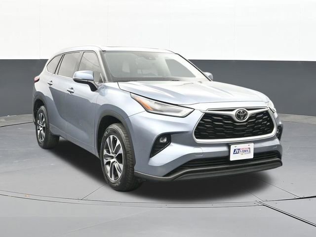 Used 2021 Toyota Highlander XLE image 21