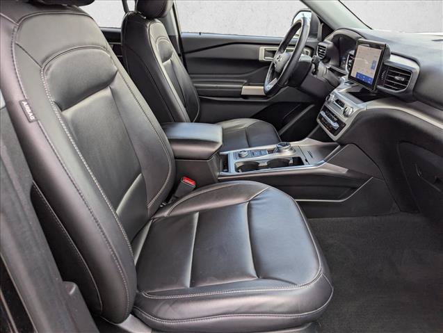 Used 2022 Ford Explorer XLT w/ Equipment Group 202A AWD/4WD image 27