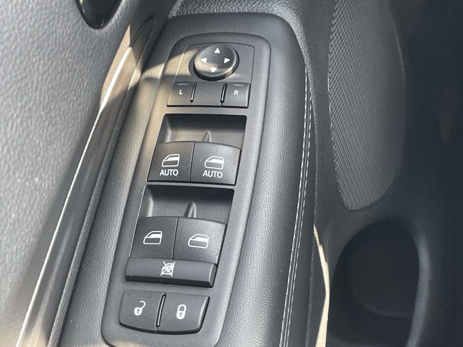 Used 2024 Dodge Durango SXT image 10